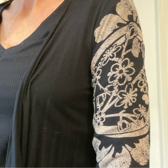 XXI Wrap Blouse / Jacket, Soft Knit Stretch, Black and Slate Design, Size Small - Picture 5 of 13